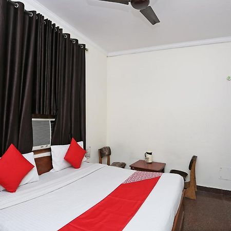 Oyo 8188 Vardhmaan Inn Delhi  Exterior foto