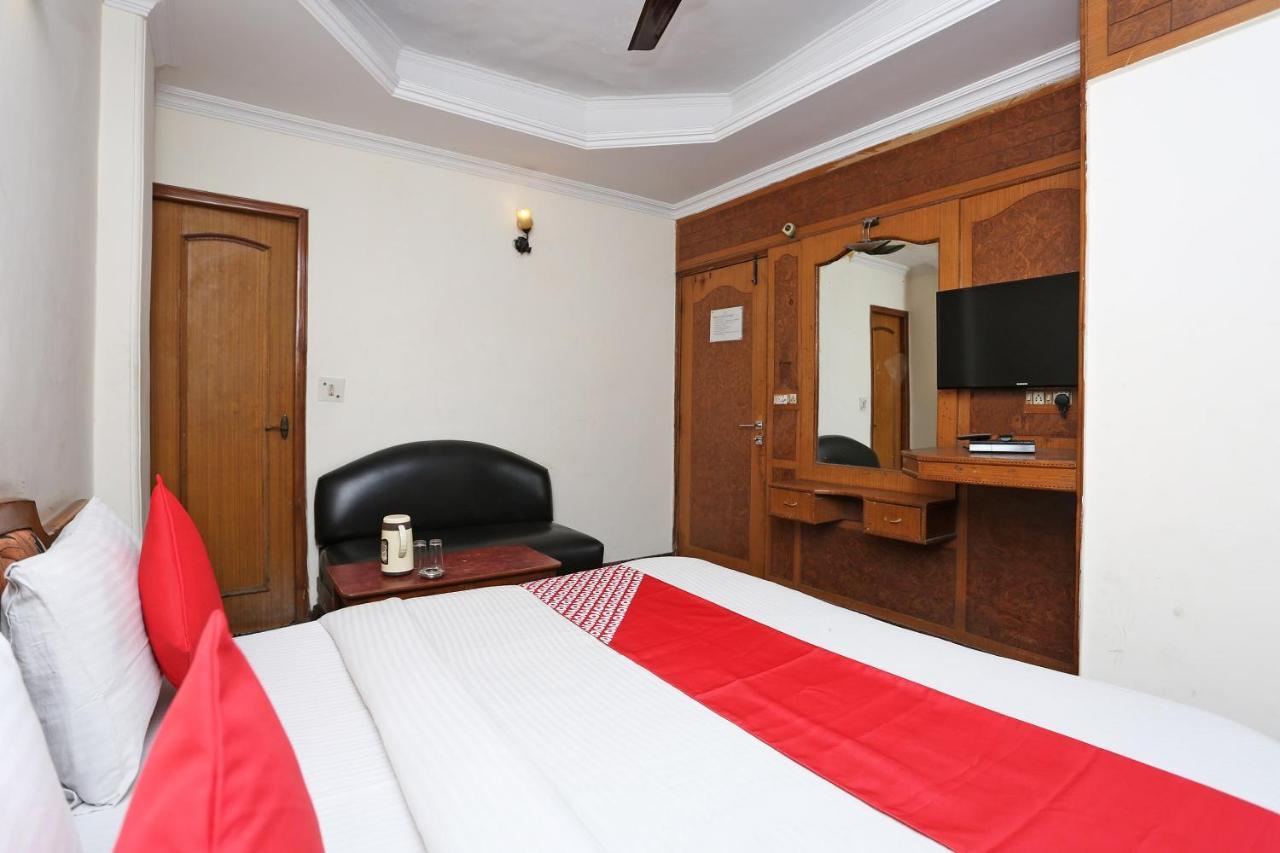 Oyo 8188 Vardhmaan Inn Delhi  Exterior foto