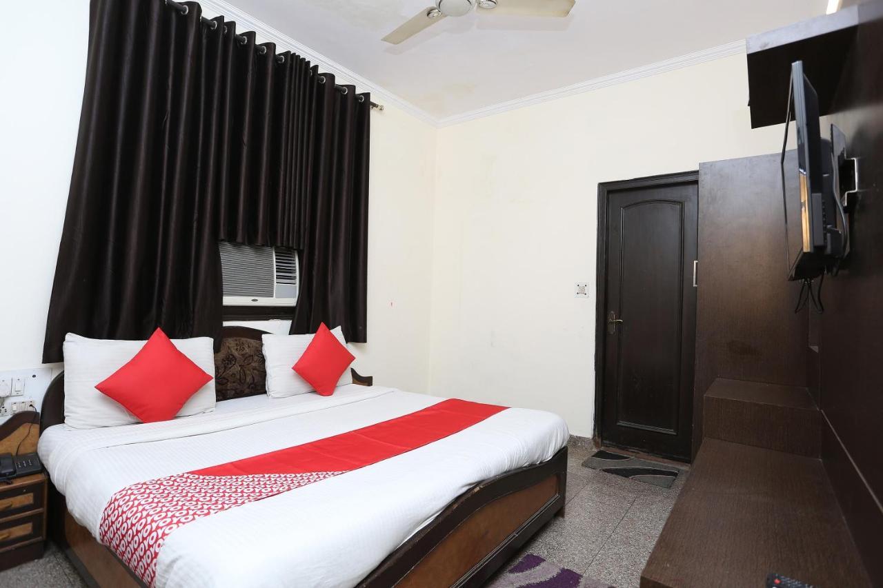 Oyo 8188 Vardhmaan Inn Delhi  Exterior foto