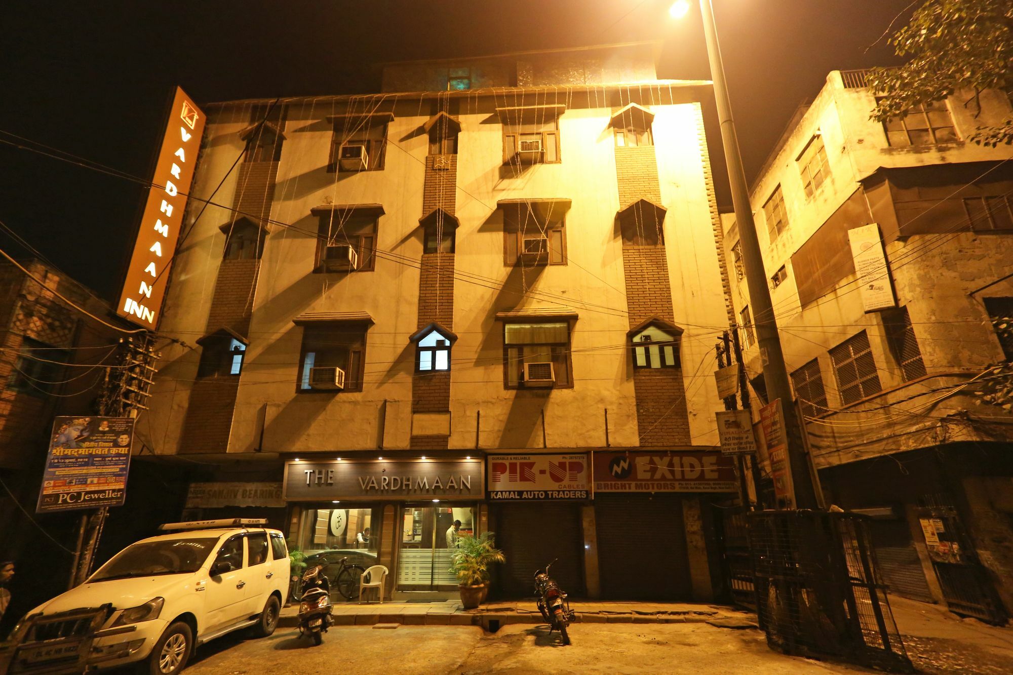 Oyo 8188 Vardhmaan Inn Delhi  Exterior foto